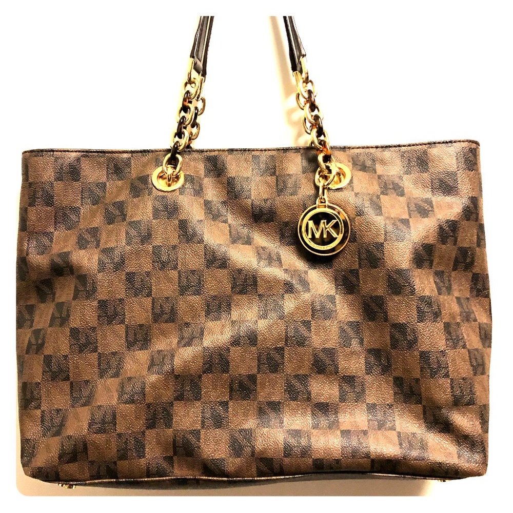 Big Michael Kors purse